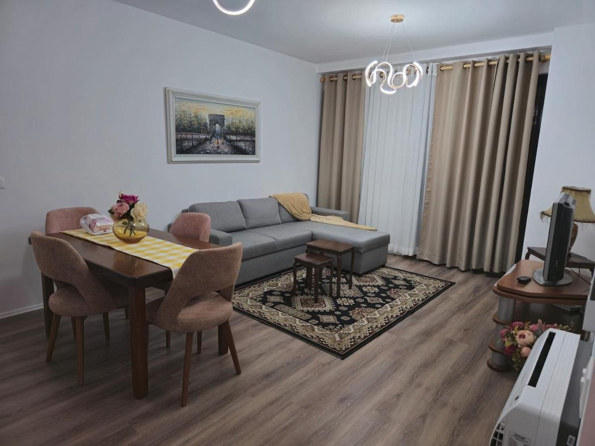 Cozy Near Center